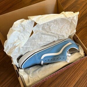 Vans Old Skool – Light Blue – Brand New in Box Men US9/ WMS US10.5